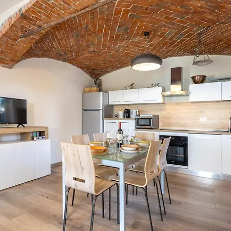 Hostdomus - Residenza La Vigna Apartamento *