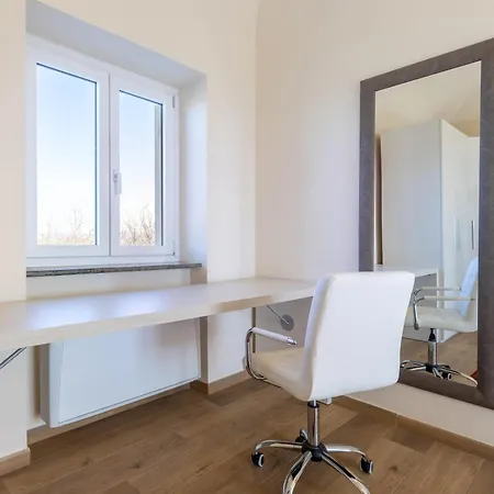 Hostdomus - Residenza La Vigna *