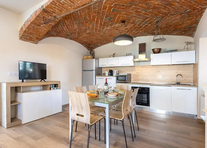 Hostdomus - Residenza La Vigna Apartamento *
